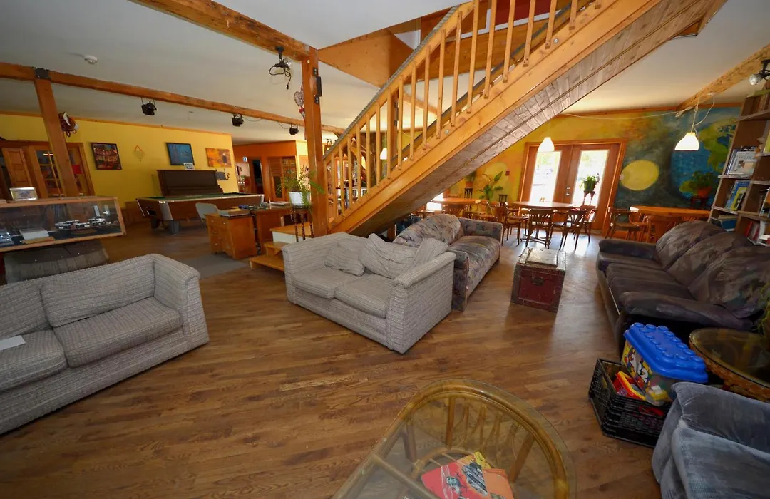 Auberge Jeunesse De Tadoussac-1